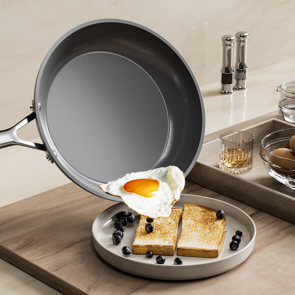 Diamond-Titanium Antihaft-Bratpfanne Szenebild.
